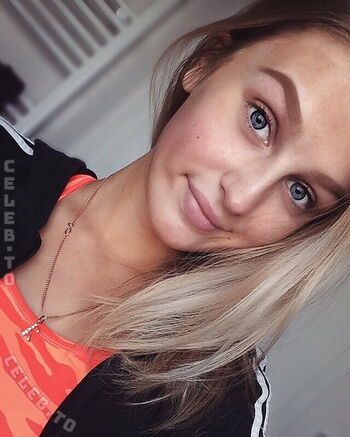 Full leaked Slimladysashka private onlyfans photo