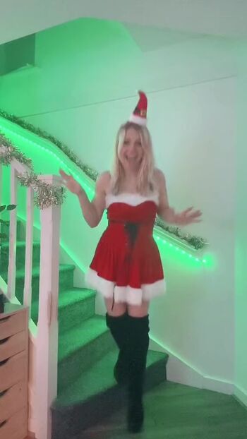 Full leaked Smileydani page private onlyfans photo