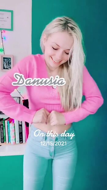 Full leaked Smileydani page private onlyfans photo