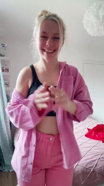 Full leaked Smileydani page private onlyfans photo