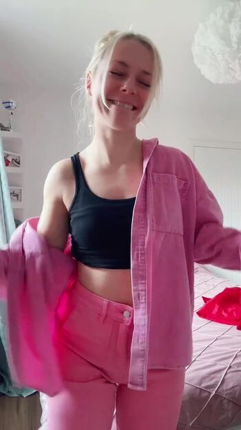 Full leaked Smileydani page private onlyfans photo