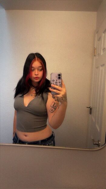 Full leaked Smolkiaaa private onlyfans photo