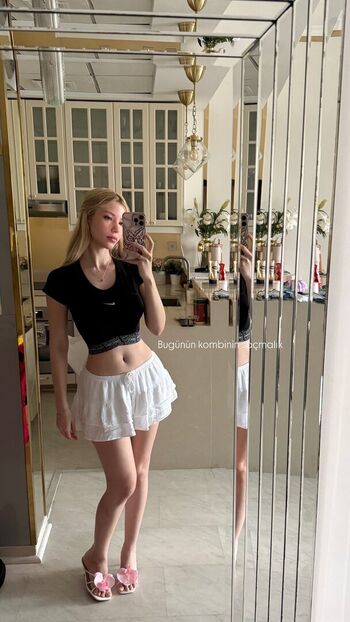 Full leaked Snowmaiid private onlyfans photo