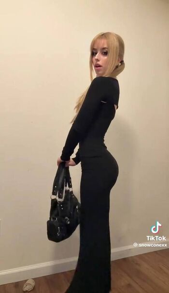 Full leaked Snowwcone private onlyfans photo