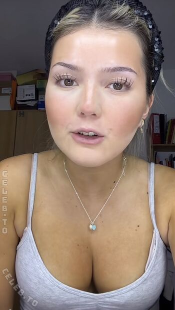 Full leaked Sofia stark page private onlyfans photo