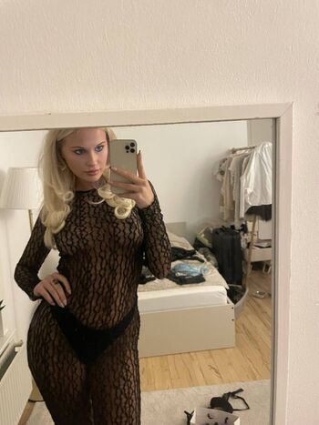 Full leaked Sofie mai private onlyfans photo