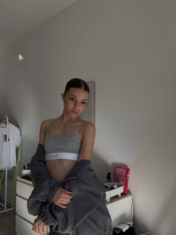 Full leaked Sofikiss private onlyfans photo