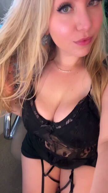 Full leaked Sonya maya private onlyfans photo