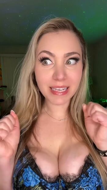 Full leaked Sonya maya private onlyfans photo