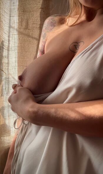Full leaked Sonyamo private onlyfans photo