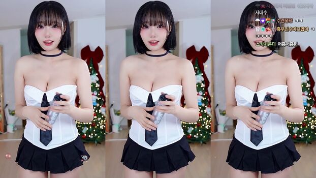 Full leaked Sooflower page private onlyfans photo