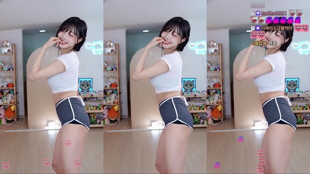 Full leaked Sooflower page private onlyfans photo