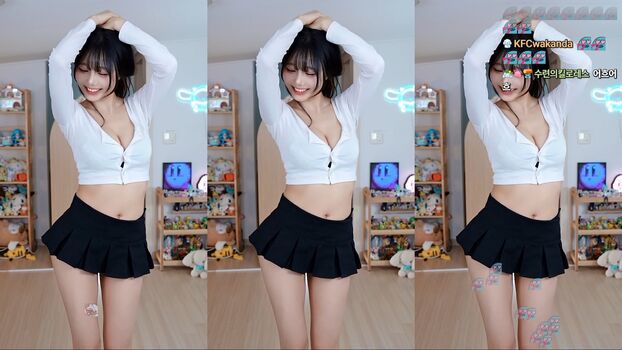Full leaked Sooflower page private onlyfans photo