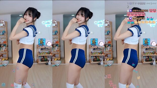 Full leaked Sooflower page private onlyfans photo