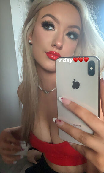 Full leaked Sophia pillans private onlyfans photo