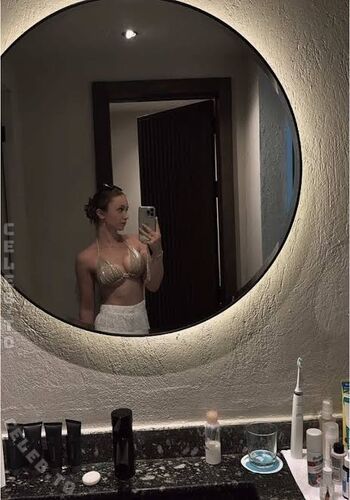 Full leaked Sophiamariami private onlyfans photo