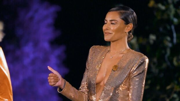 Full leaked Sophiathomalla private onlyfans photo