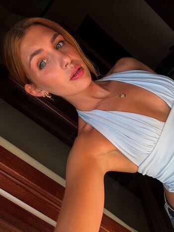 Full leaked Sophie nelisse page private onlyfans photo