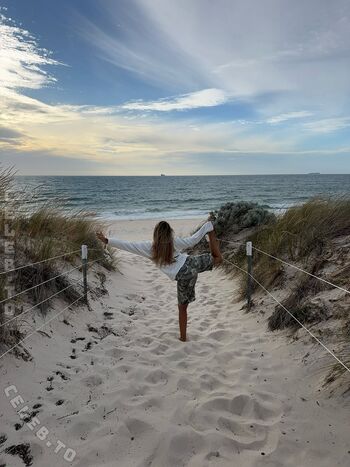 Full leaked Sophie schnur page private onlyfans photo