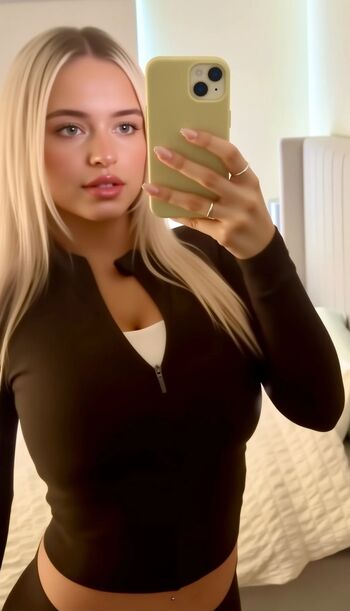 Full leaked Sophie sutherland page private onlyfans photo