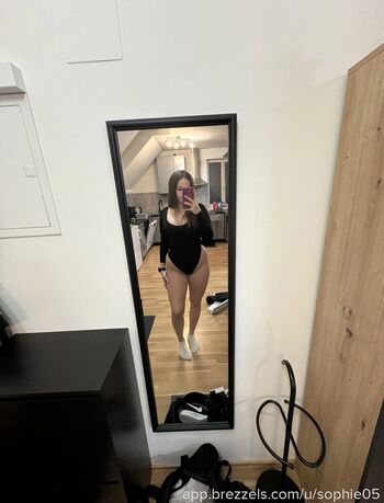 Full leaked Sophie private onlyfans photo