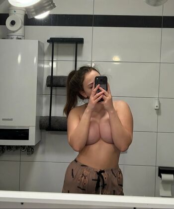 Full leaked Sophie private onlyfans photo