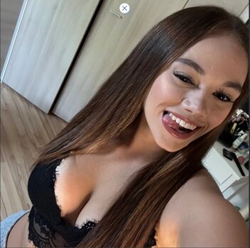 Full leaked Sophie private onlyfans photo