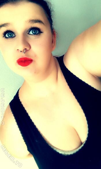 Full leaked Sophieschmande page private onlyfans photo