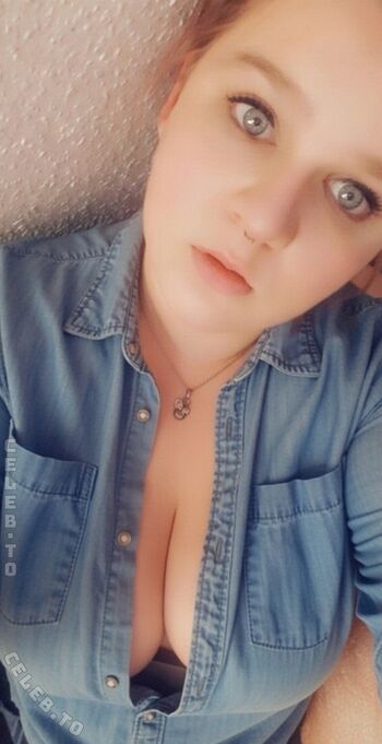 Full leaked Sophieschmande private onlyfans photo