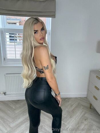 Full leaked Sophieuncensored page private onlyfans photo
