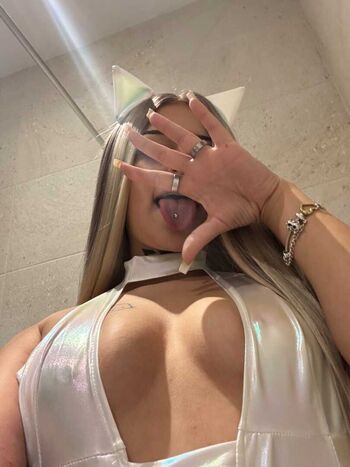 Full leaked Sophioosh page private onlyfans photo