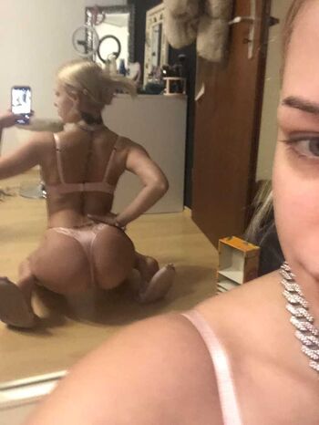 Full leaked Sophioosh page private onlyfans photo