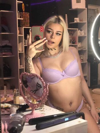 Full leaked Sophioosh private onlyfans photo