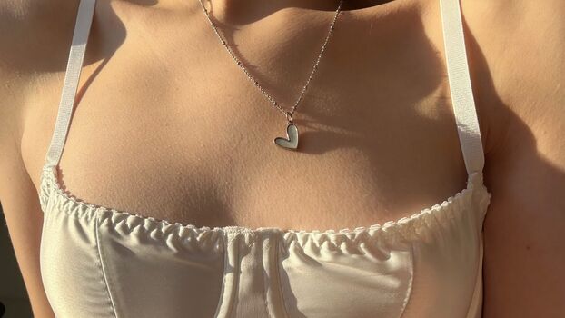 Full leaked Sowiia private onlyfans photo