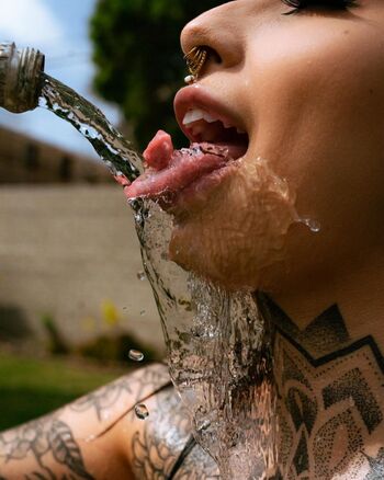 Full leaked Split tongue bri  page private onlyfans photo