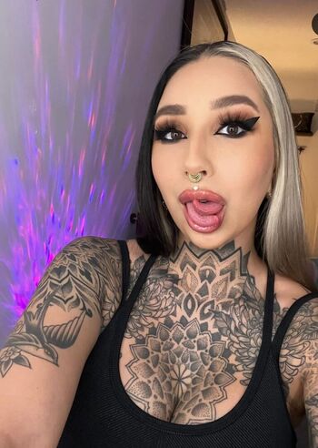Full leaked Split tongue bri  page private onlyfans photo