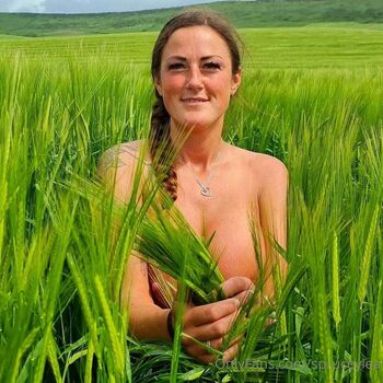 Full leaked Spruceylea private onlyfans photo