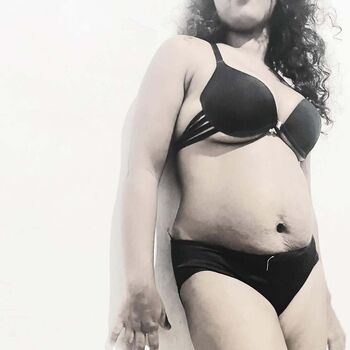 Full leaked Sri lanka private onlyfans photo