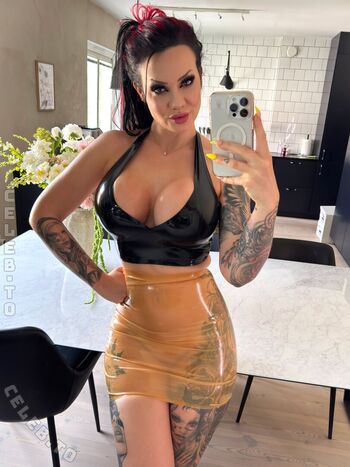 Starfuckedmodel