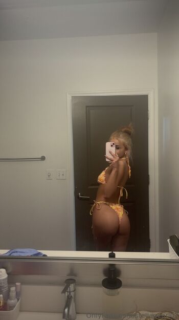 Full leaked Stellapearl private onlyfans photo
