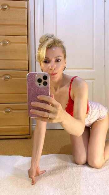 Full leaked Stepmom lola private onlyfans photo