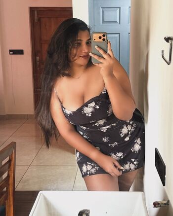 Full leaked Storiesofsara private onlyfans photo