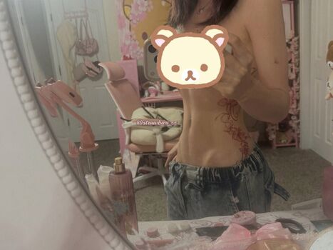 Full leaked Strawbarizz private onlyfans photo