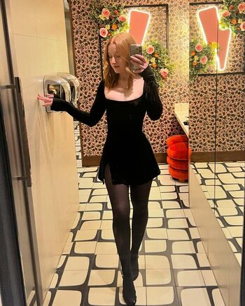 Full leaked Strawbz private onlyfans photo