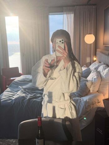 Full leaked Strawbz private onlyfans photo