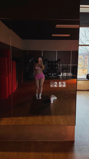 Full leaked Sua lee private onlyfans photo