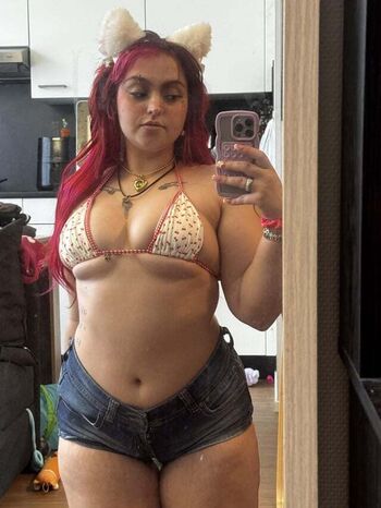 Succibitch002