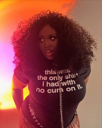 Full leaked Succubuzdemon private onlyfans photo