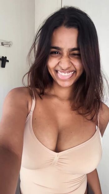 Full leaked Suhana khan private onlyfans photo