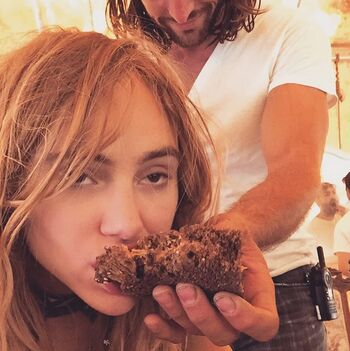 Full leaked Suki waterhouse  page private onlyfans photo